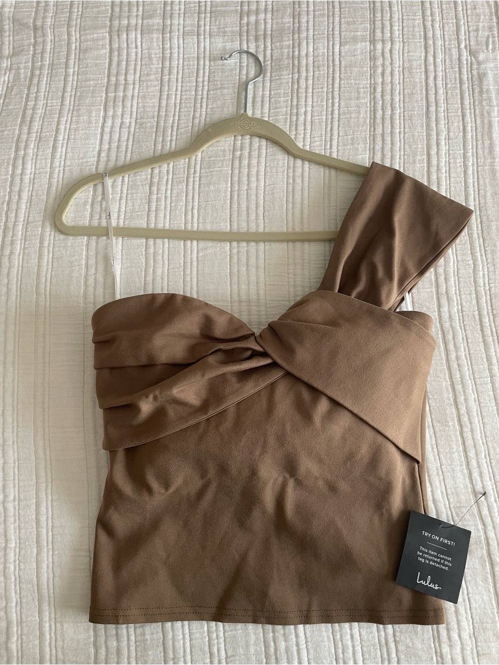 Lulu's Rudia One-Shoulder Top - Picture 4 of 4